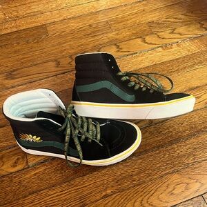 Vans Sk8-Hi ComfyCush Trip Outdoors Black & White Skate Shoes Women 8 Men 6.5